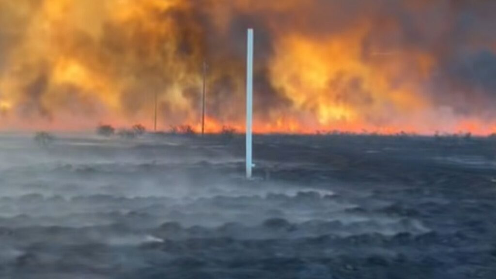 The Alpaugh Fire burning near Avenue 42 and Road 38 in Tulare County grew to 3,600 acres and remained 30% contained late Wednesday, with evacuation warnings in effect for three zones. (Tulare County FD)