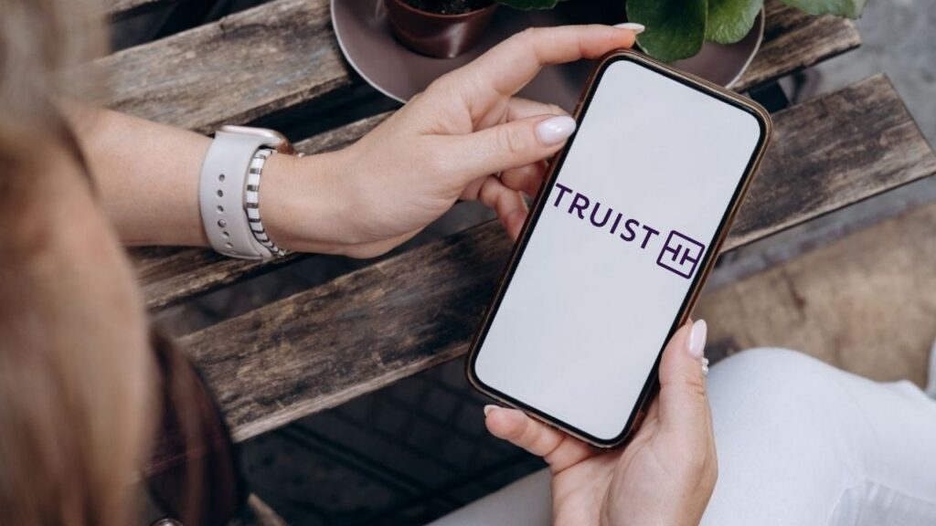 Truist experienced a possible outage Monday, with thousands of users reporting issues, according to Downdetector.com. (GV Wire Composite)