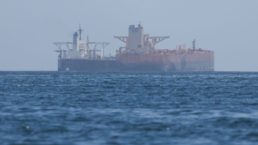 Two sanctioned oil supertankers engage in a crude transfer near the Borrachas Islands at Venezuela's northeastern coast off Puerto La Cruz, Venezuela August 9, 2026. REUTERS/Leonardo Fernandez Viloria