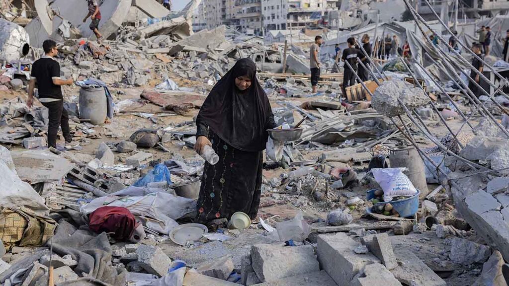 Palestinians inspect the site of an Israeli strike in Gaza City, July 30, 2026. Britain is set to announce wide-ranging economic restrictions targeting Israeli settlements in the occupied West Bank as soon as Tuesday, Sept. 8, according to seven officials briefed on the measures, in what experts say would be a significant censure of Israeli policy toward Palestinians. (Saher Alghorra/The New York Times)