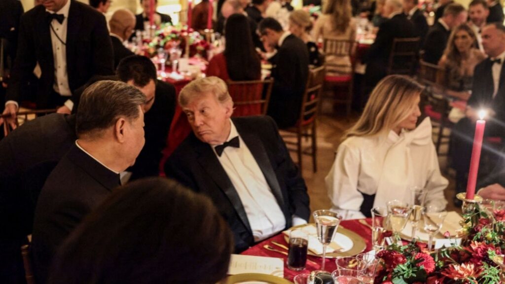 Chinese President Xi Jinping and US President Donald Trump speak during a state dinner at the White House in Washington, D.C., US, September 24, 2026. REUTERS/Evelyn Hockstein