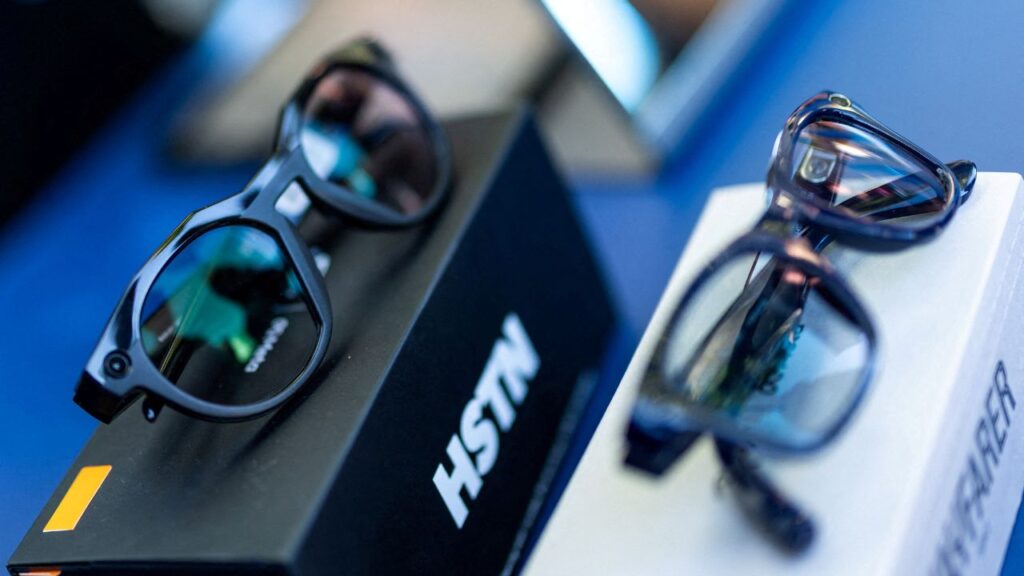 Meta smart glasses on display during the Meta annual Connect conference at the company's headquarters in Menlo Park, California, U.S., September 16, 2025. (REUTERS/Carlos Barria/File Photo)