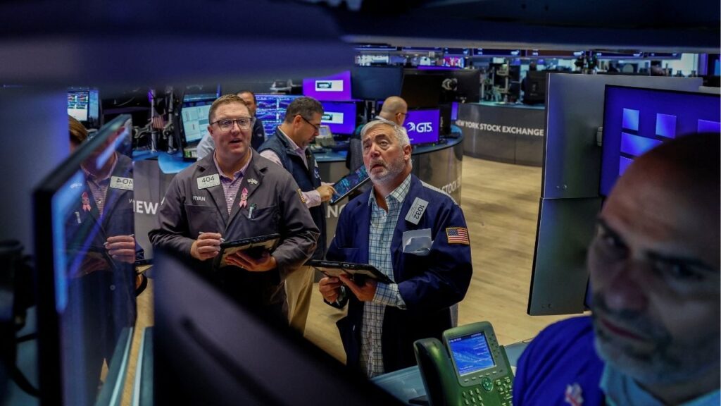 Traders work on the floor of the New York Stock Exchange (NYSE) in New York City, U.S., September 16, 2026. Reuters/Jeenah Moon