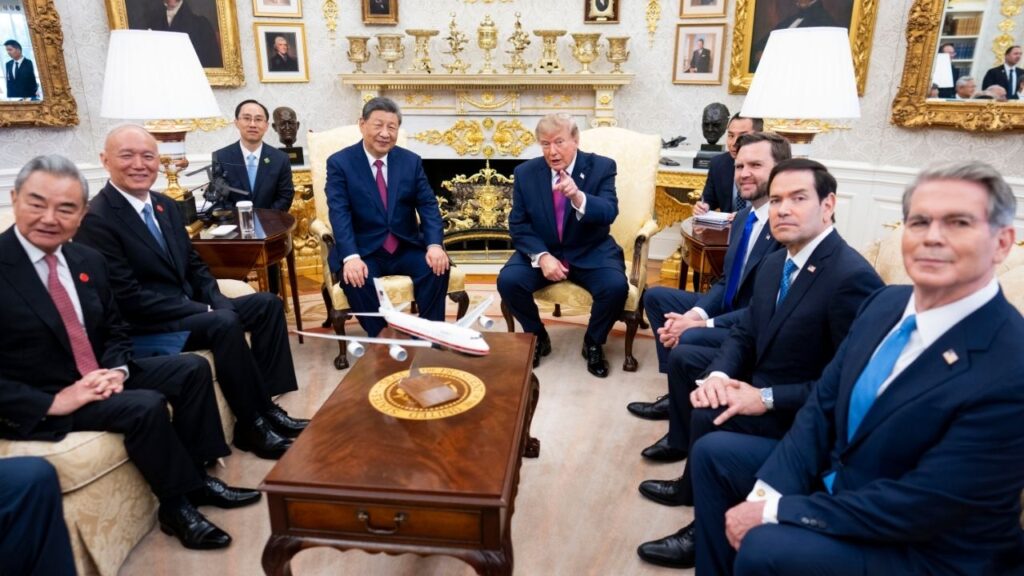 President Donald Trump and President Xi Jinping of China meet in the Oval Office of the White House in Washington, on Thursday, Sept. 24, 2026. (Doug Mills/The New York Times)