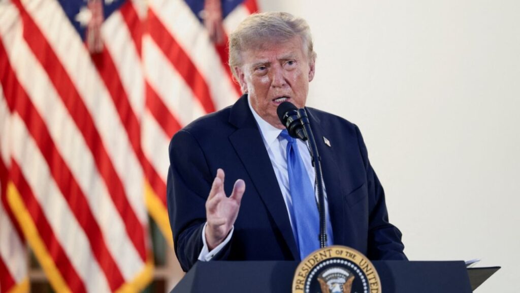 President Donald Trump speaks while hosting a dinner in the Rose Garden at the White House in Washington, D.C., U.S., September 2, 2026. (Reuters/Evelyn Hockstein)