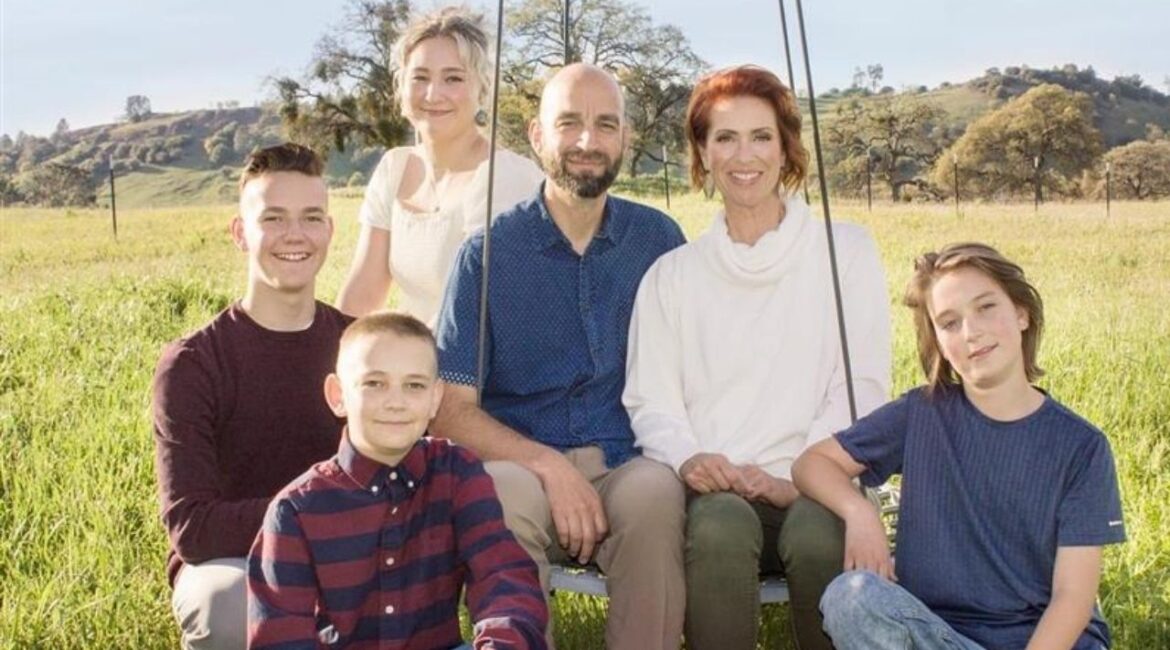 A fundraiser for Danna Eady’s family identifies her two sons killed in the Fresno plane crash and details her surviving husband’s extensive injuries. (Support Now)