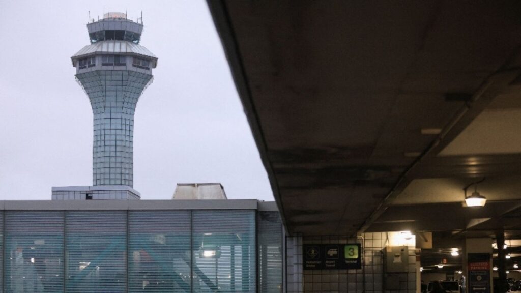 The air traffic control tower at Chicago O'Hare International Airport is pictured on the day passengers board their flights for the Thanksgiving holidays, in Chicago, Illinois, U.S., November 26, 2025. (Reuters File)