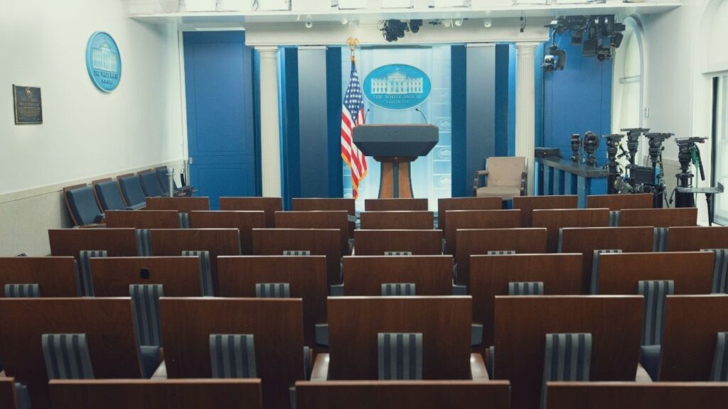 The empty briefing room at the White House in Washington, Sept. 19, 2026. White House officials said in a court filing Tuesday, Sept. 22, 2026, that President Donald Trump had the authority to deny news outlets entry to the White House grounds, after he barred CNN, MS NOW and Politico journalists from the property last week. (Andrew Leyden/The New York Times)