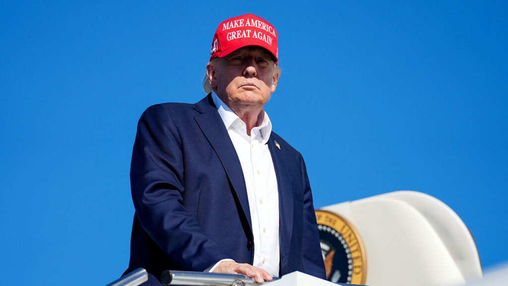 U.S. President Donald Trump looks on before boarding Air Force One en route to Joint Base Andrews at Morristown Municipal Airport in Morristown, New Jersey, U.S., September 7, 2026. (Reuters/File photo)