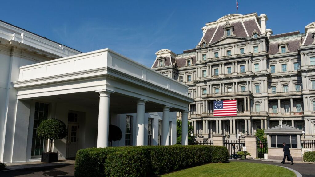 The Eisenhower Executive Office Building is seen behind the entrance to the West Wing at the White House in Washington, June 11, 2026. A $253,000 government contract funded by the Executive Office of the President was awarded for a “lighting project” on the two-lane bowling alley in the basement of the White House’s Eisenhower Executive Office Building, according to federal procurement data. (Eric Lee/The New York Times)