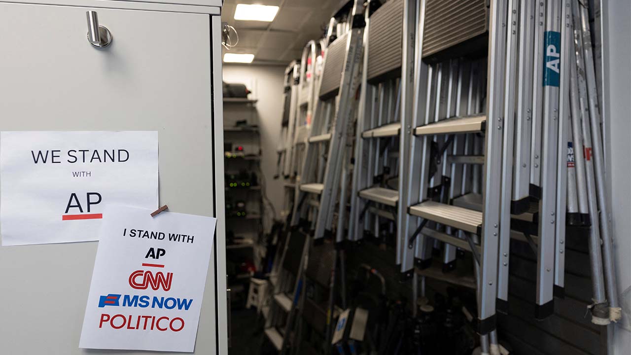 Signs hang in the media work area at the White House after CNN, MS NOW, and Politico were kicked off the White House grounds by US President Donald Trump, in Washington, DC, US, September 23, 2026. (Reuters/Evan Vucci)