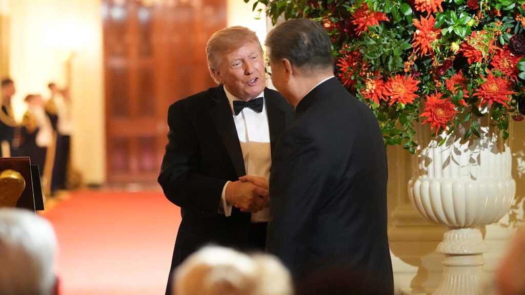 President Donald Trump with President Xi Jinping of China during a State Dinner at the White House in Washington, Sept. 24, 2026. Five weeks out from the midterms, Republican candidates are panicking over prices — and apparently over the president, too. (Doug Mills/The New York Times)