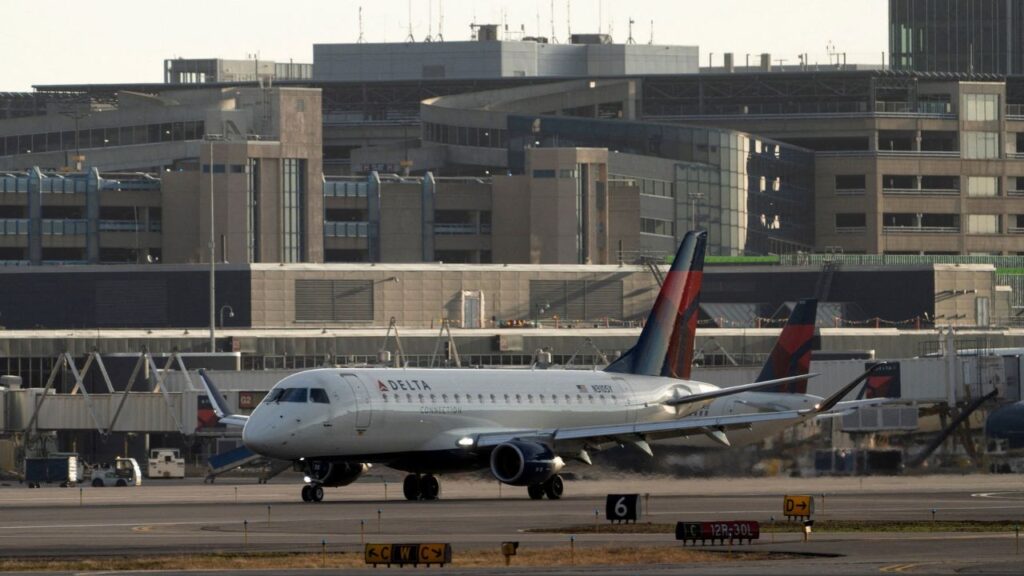 A Delta Air Lines plane taxis at Minneapolis–Saint Paul International Airport in Minneapolis, Minnesota, U.S., November 7, 2025. (Reuters File)