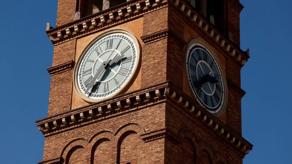A clock tower displays the time in Pasadena, California, US, October 4, 2026. REUTERS/Caroline Brehman