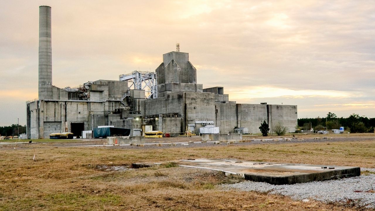 A nuclear reactor at the Savannah River Site, a federal complex in Aiken, S.C., Nov. 30, 2009. A fire broke out on Wednesday, Oct. 28, 2026, at a federal nuclear complex in South Carolina, prompting officials to shelter employees and limit air traffic before it was extinguished, officials said. (Brett Flashnick/The New York Times)