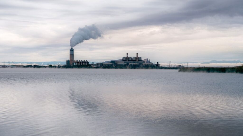 A power plant outside Fruitland, N.M., in October 2025. A coalition of 21 states and four cities sued the Trump administration on Thursday, Oct. 1, 2026, over its move to erase all limits on planet-warming emissions from power plants. (Benjamin Rasmussen/The New York Times)