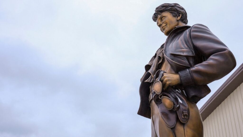 A statue of Amelia Earhart is pictured at the Amelia Earhart Hangar Museum in Atchison, Kansas, U.S. February 16, 2024. Reuters/Arin Yoon