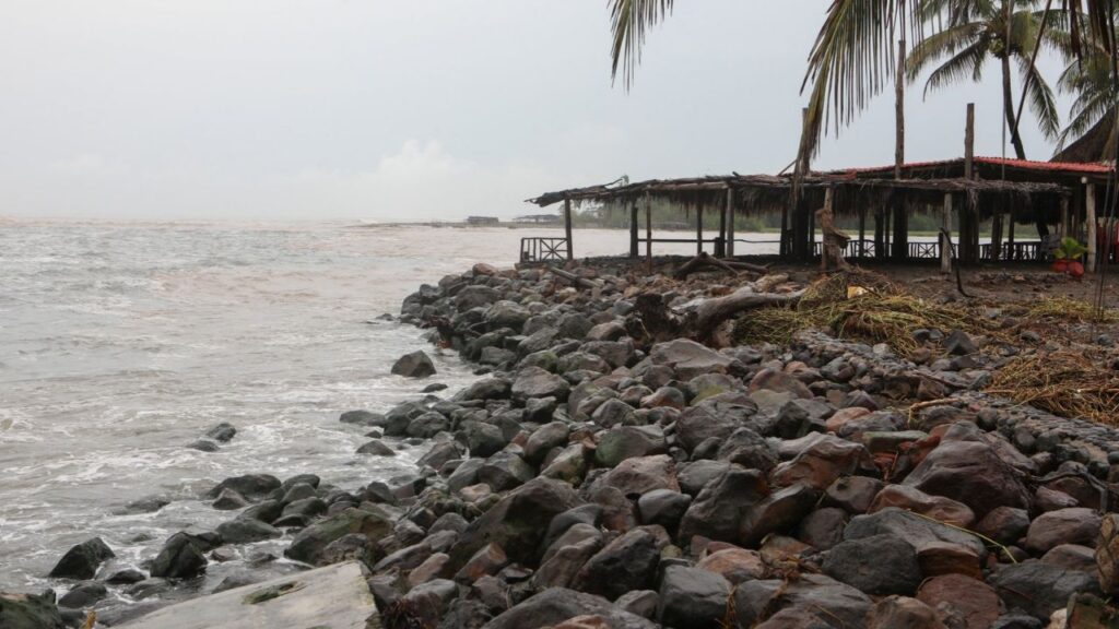 Clouds loom over a beach as Hurricane Trudy advances across the Pacific Ocean off Mexico's western coast, in Boca de Apiza, Michoacan state, Mexico, October 17, 2026. REUTERS/Gustavo Vilchis