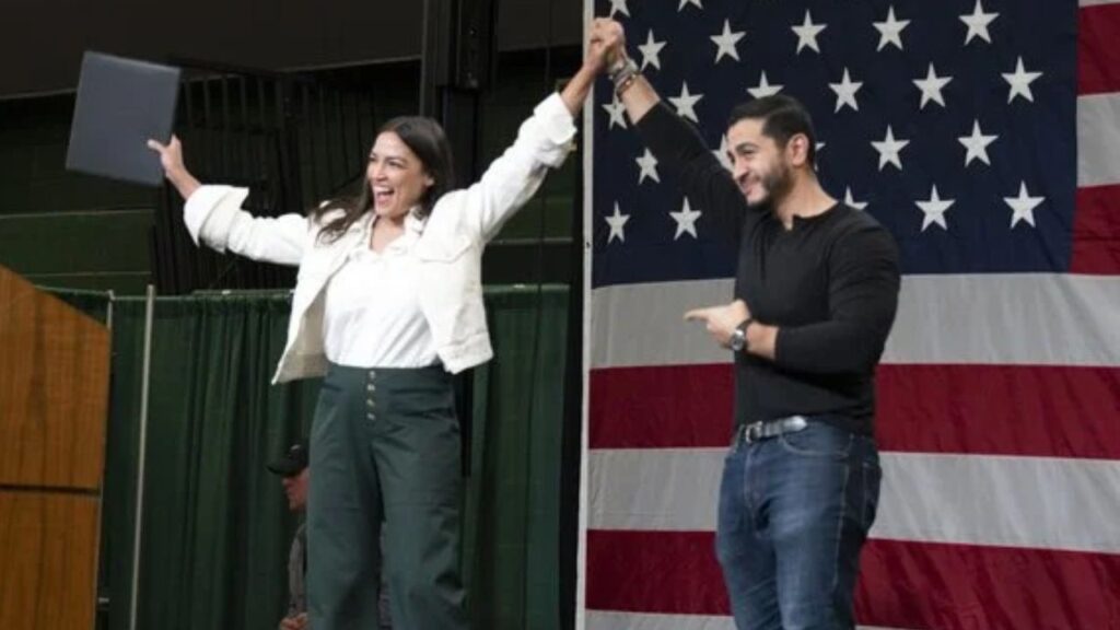 Dr. Abdul El-Sayed, the Democratic nominee for Senate in Michigan, is joined by Rep. Alexandria Ocasio-Cortez (D-N.Y.) at a campaign rally in Marquette, Mich., on Thursday, Oct. 15, 2026. The schedule is especially packed in New Hampshire, an early presidential nominating state where there is a competitive Senate race Democrats are flocking to this month. (Zbigniew Bzdak/The New York Times)