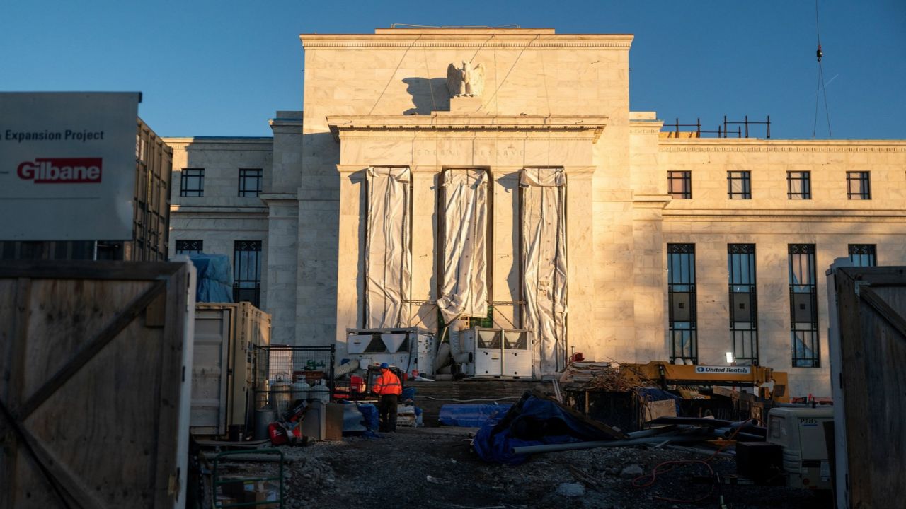 Major construction work continues at the U.S. Federal Reserve building in Washington, U.S., January 13, 2026. (REUTERS/Nathan Howard)