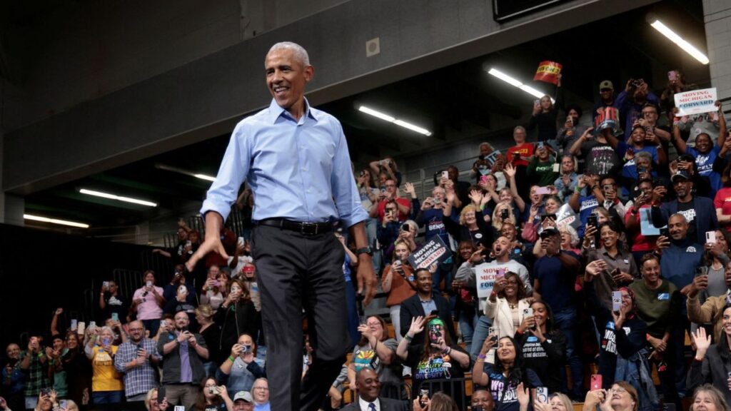 Former US President Barack Obama arrives on stage to campaign for Democratic US Senate nominee Abdul El-Sayed and Democratic gubernatorial candidate Jocelyn Benson in Detroit, Michigan, US October 24, 2026. REUTERS/Rebecca Cook