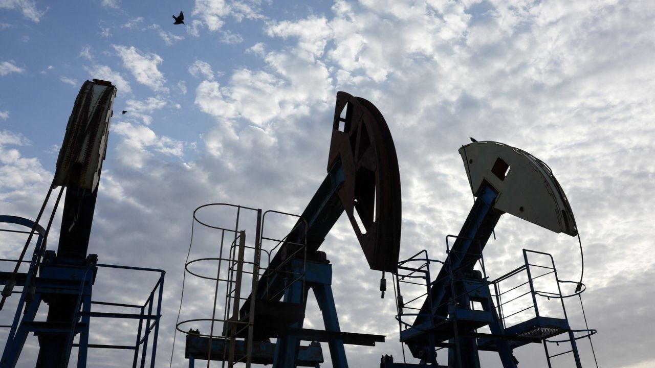 Birds fly over pump jacks at the Airankol oil field operated by Caspiy Neft in the Atyrau region, Kazakhstan, April 20, 2026. Reuters/Pavel Mikheyev