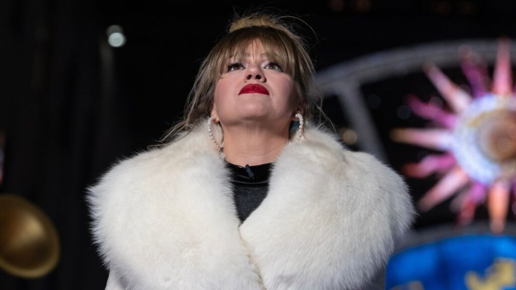 On Saturday, Kelly Clarkson, a singer and television personality, dropped into Art of Play, a high-end shop on Atlantic Avenue in New York City’s Brooklyn borough that sells games and novelty items, and hosts magic shows in a theater hidden in the back. (Shutterstock)