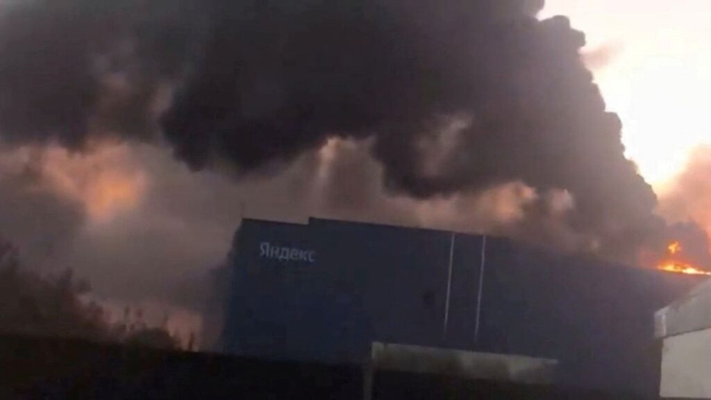 Smoke billows from Yandex's Sasovo hub, one of the company's five large data centres, after a fire following a drone strike forced the suspension of operations at the site, which hosts tens of thousands of servers, Sasovo, Russia, in this screengrab obtained from a social media video on Otober 8, 2026. (Reuters File)