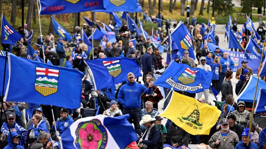 Supporters of a non-binding referendum on Alberta sovereignty gather outside the provincial legislature for an independence rally two days before polls close, in Edmonton, Alberta, Canada October 17, 2026. (Reuters File)