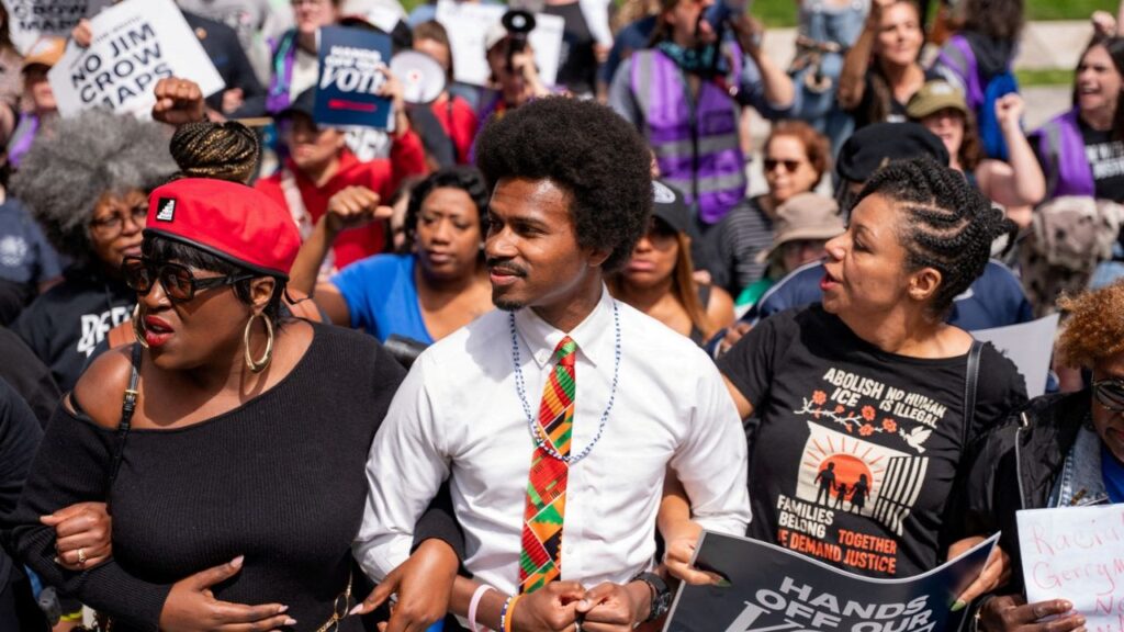 FILE PHOTO: Democratic State House Rep. Justin Pearson of Memphis marches to the Tennessee state capital building with demonstrators who were protesting efforts by the state's Republican leadership in redistricting congressional election maps in Nashville, Tennessee, U.S. May 5, 2026. Reuters/Seth Herald/File Photo