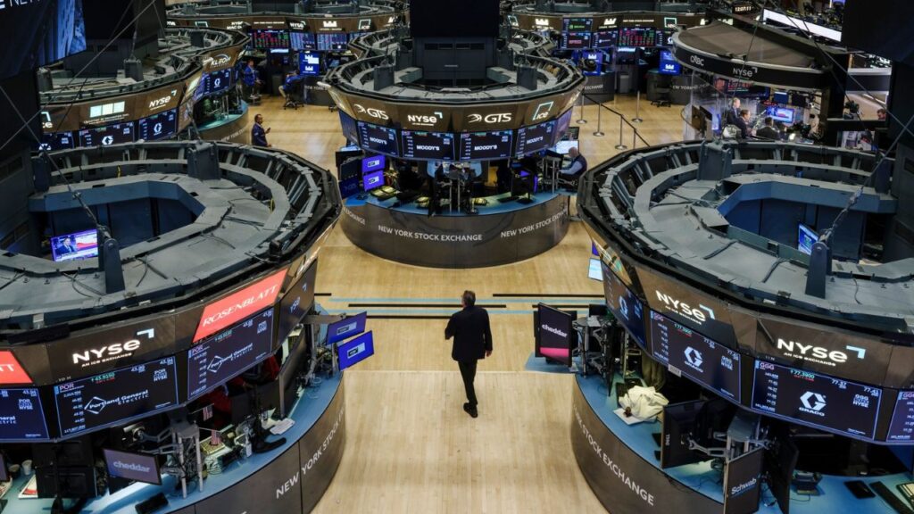 The New York Stock Exchange in Manhattan, Sept. 28, 2026. Part of the Democratic Party’s anti-corruption agenda is a vow to ban congressional stock trading. (Karsten Moran/The New York Times)