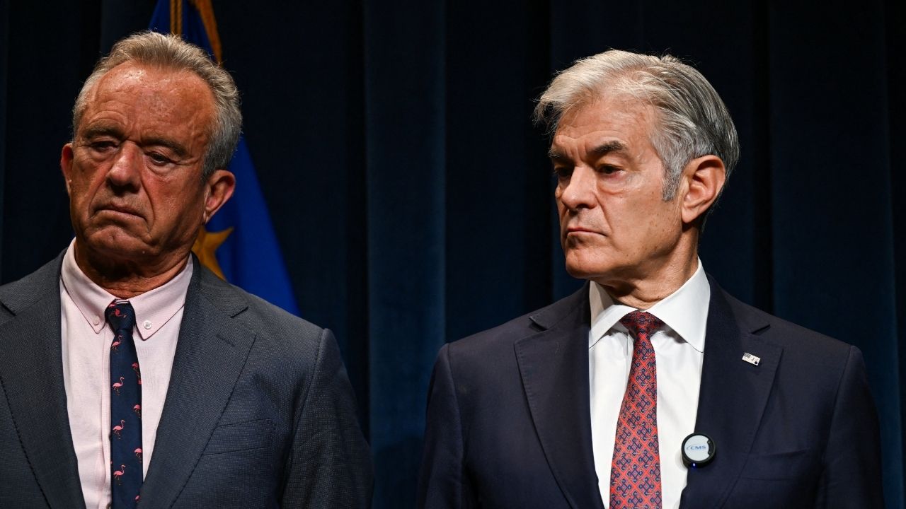 US Secretary of Health and Human Services Robert F. Kennedy Jr. and Administrator for the Centers for Medicare and Medicaid Services Dr. Mehmet Oz attend a press conference announcing new actions aimed at combating fraud, waste, and abuse across federal health programs, in Washington, DC, US, October 14, 2026. REUTERS/Annabelle Gordon