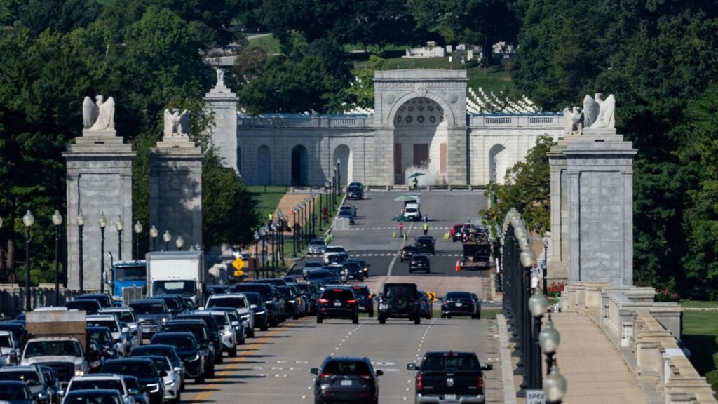 Vehicles drive past along the Memorial Bridge near Memorial Circle in Arlington, Virginia, the proposed site for U.S. President Donald Trump's "Triumphal Arch", seen from the Lincoln Memorial in Washington, D.C., U.S., September 8, 2026. (Reuters File)