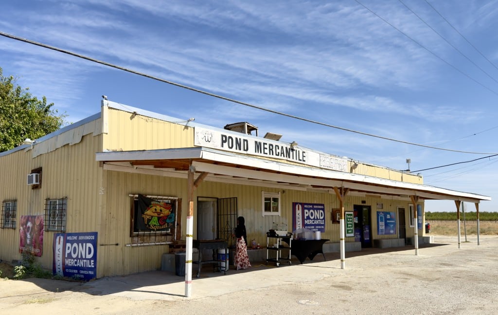 Image of the Pond Mercantile store in Kern County, California